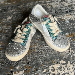 Toddler girls sneakers size 27.